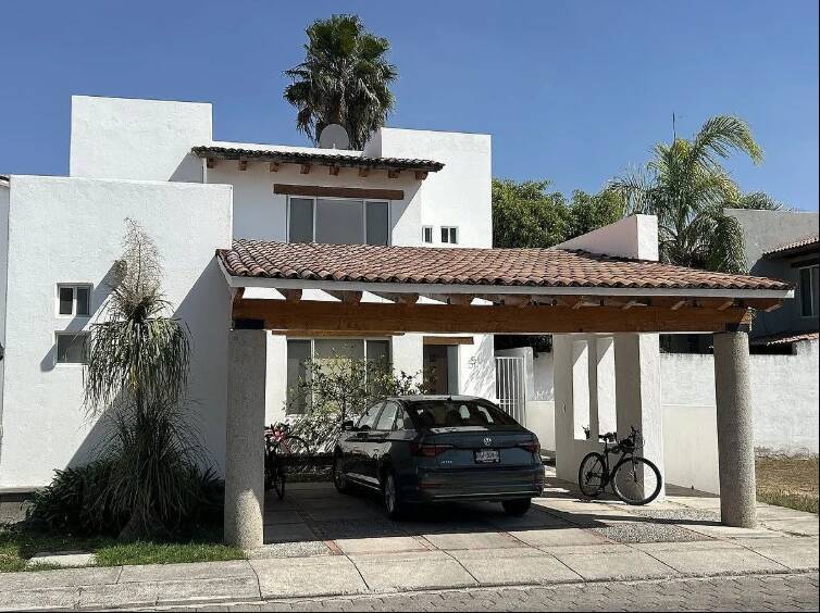 #170 - Casa en Fraccionamiento para Renta en Corregidora - QT