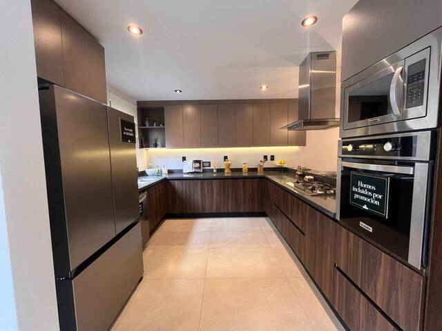 #22 - Casa en Fraccionamiento para Venta en Querétaro - QT
