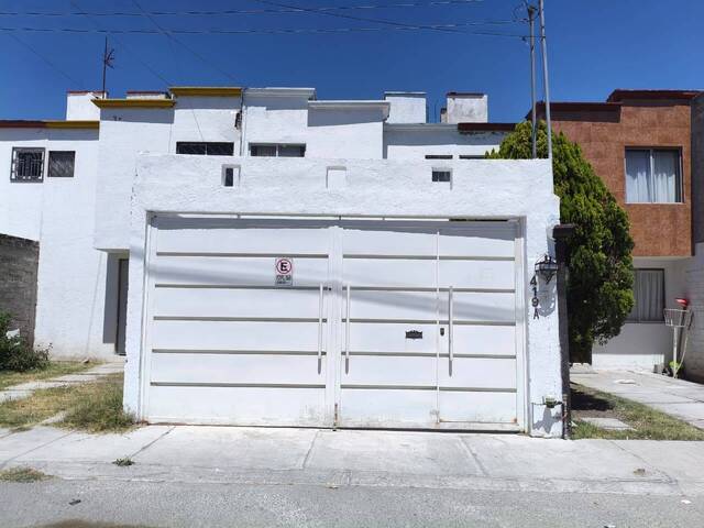 #53 - Casa Sola para Renta en Querétaro - QT - 1