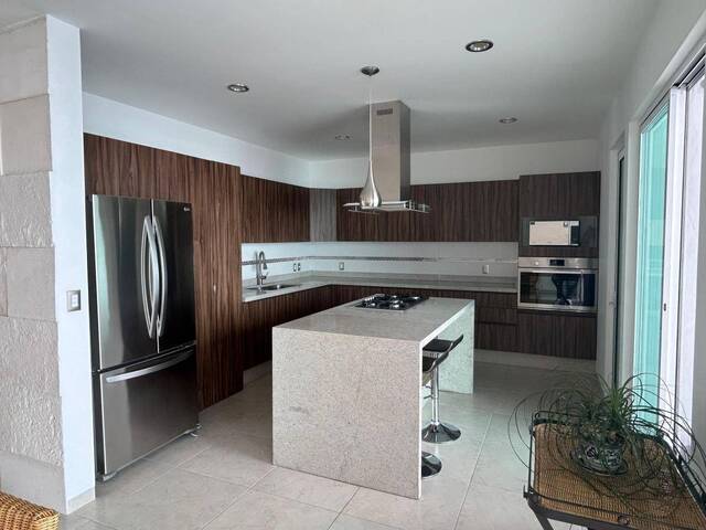 Casa Amueblada para Venta en Querétaro - 4